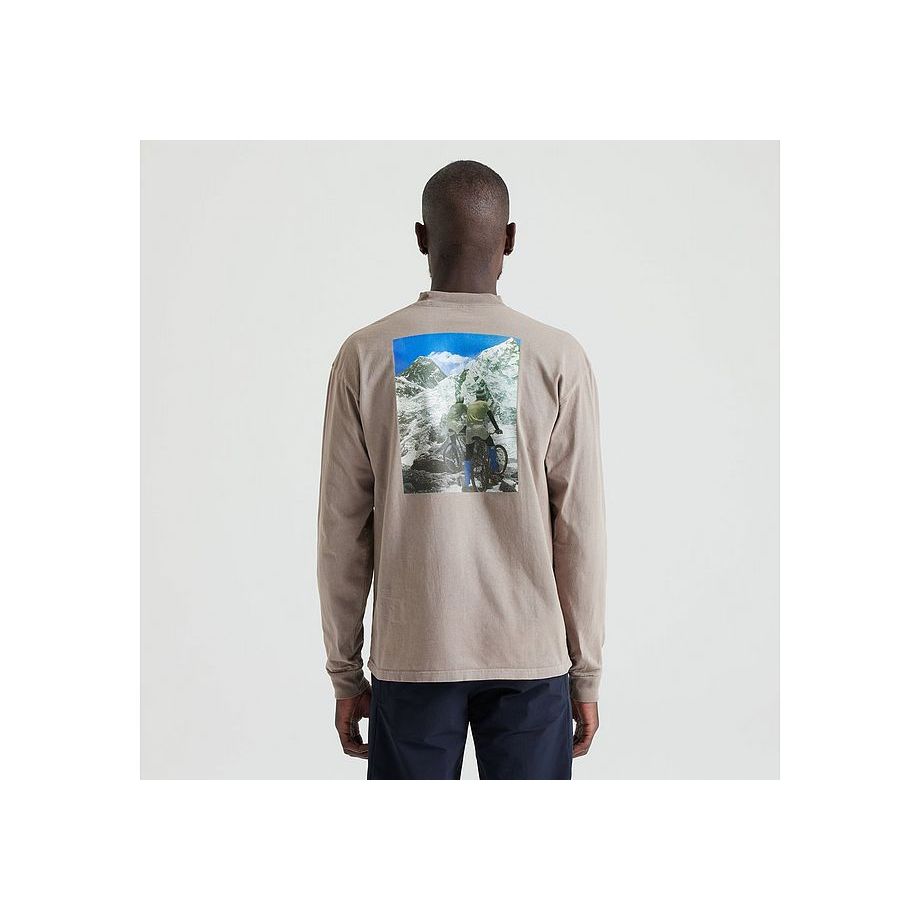 Graphic Long Sleeve Relaxed T-Shirt