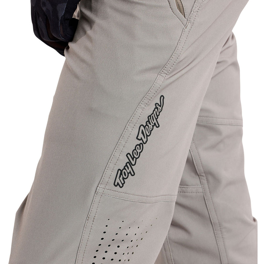 Skyline Superlyte Pants