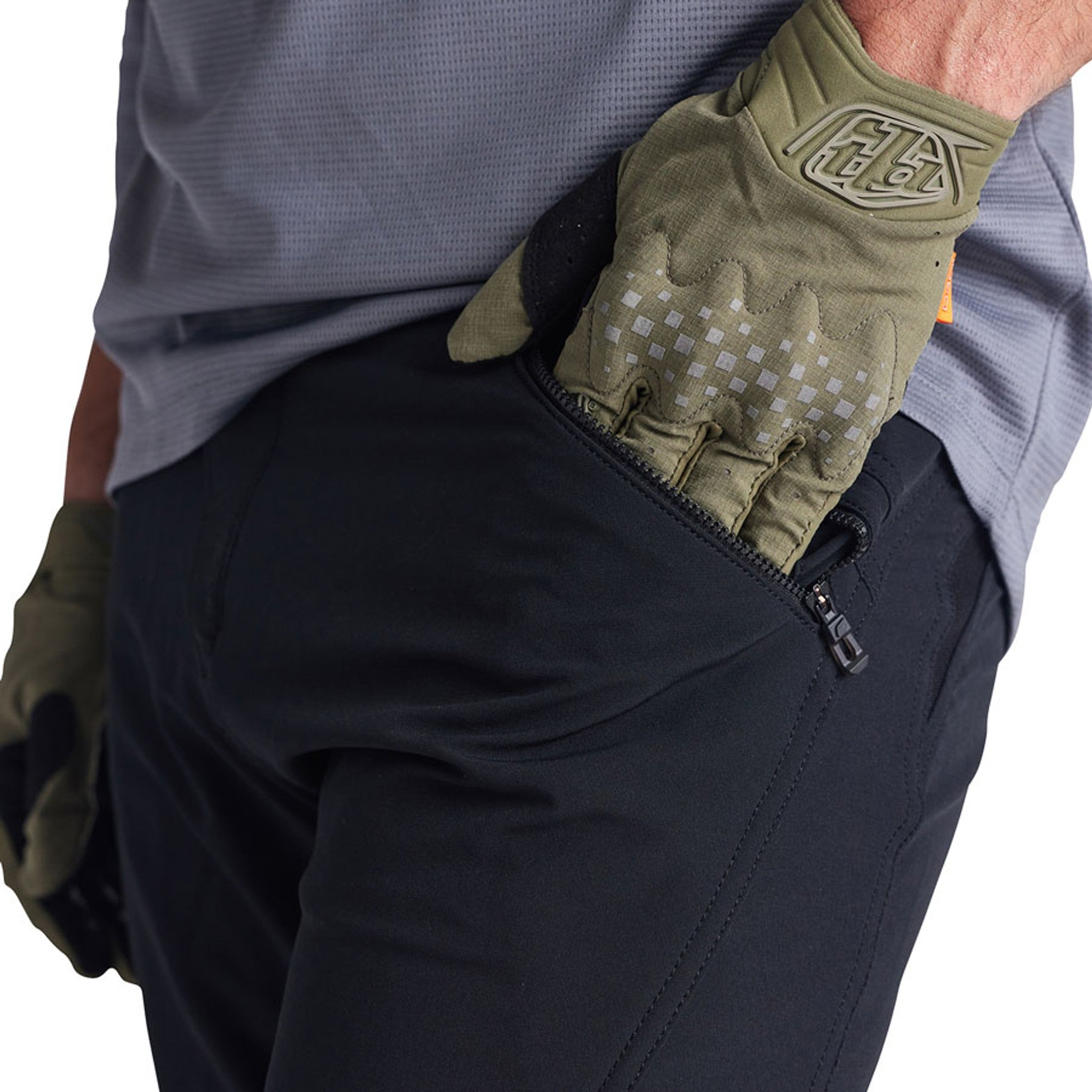 Ruckus Shorts