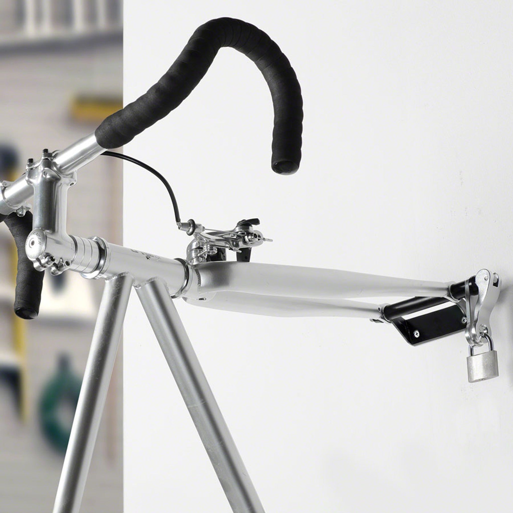 Bike Hitch Truck Rail Fork Mount Rack: Standard 9.0mm Black