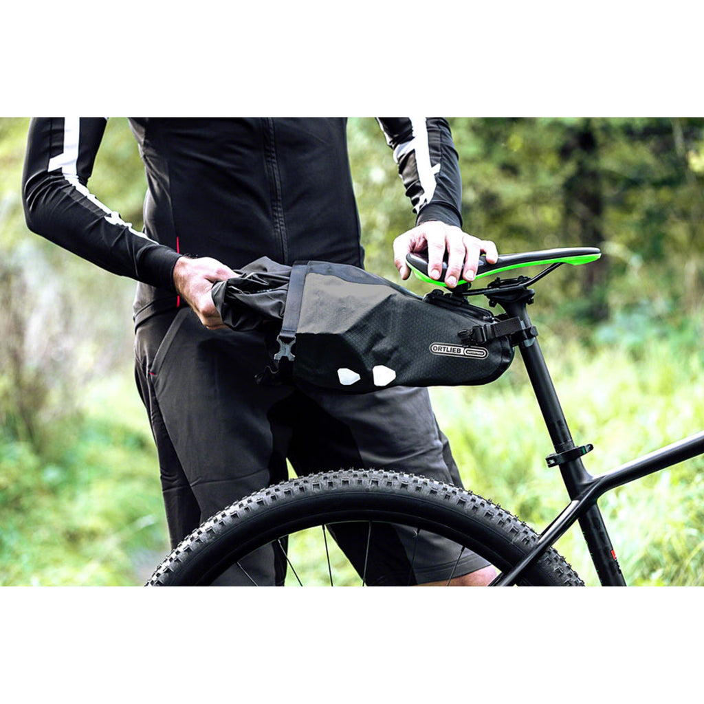 Saddle-Bag Seat Bag - 4.1L, Black Matte