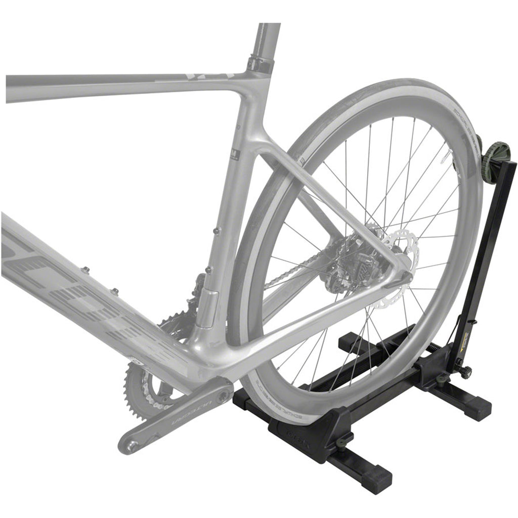 Lineup Display Stand Max
