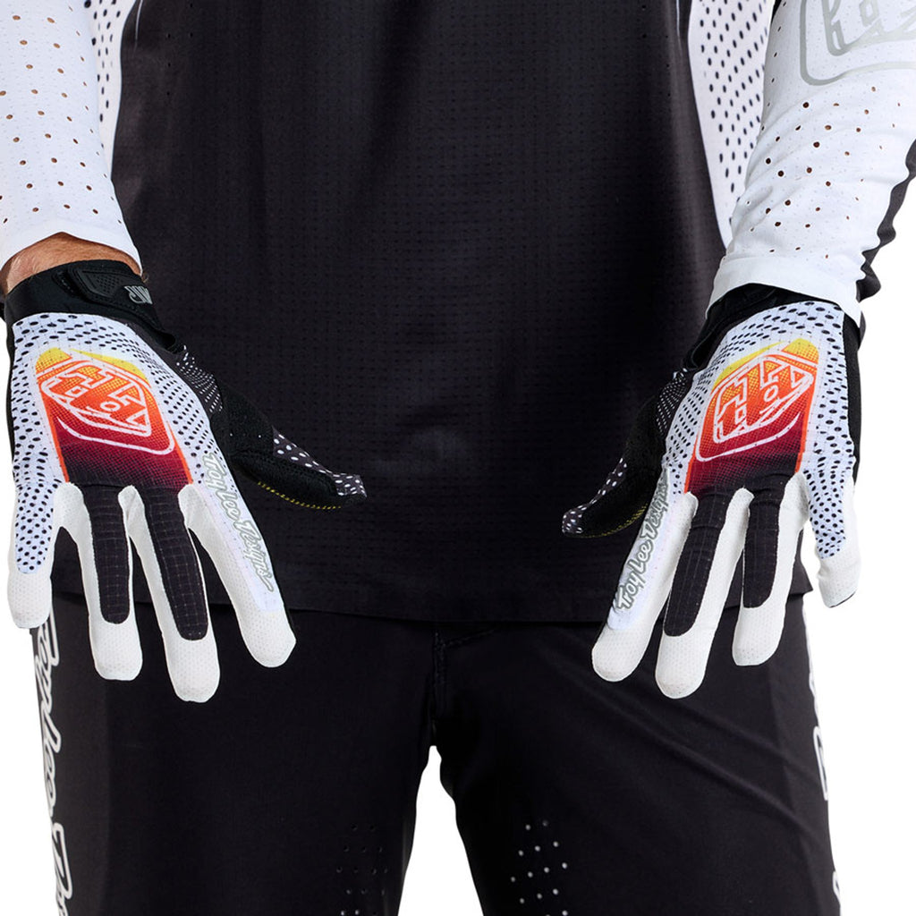 Air Gloves