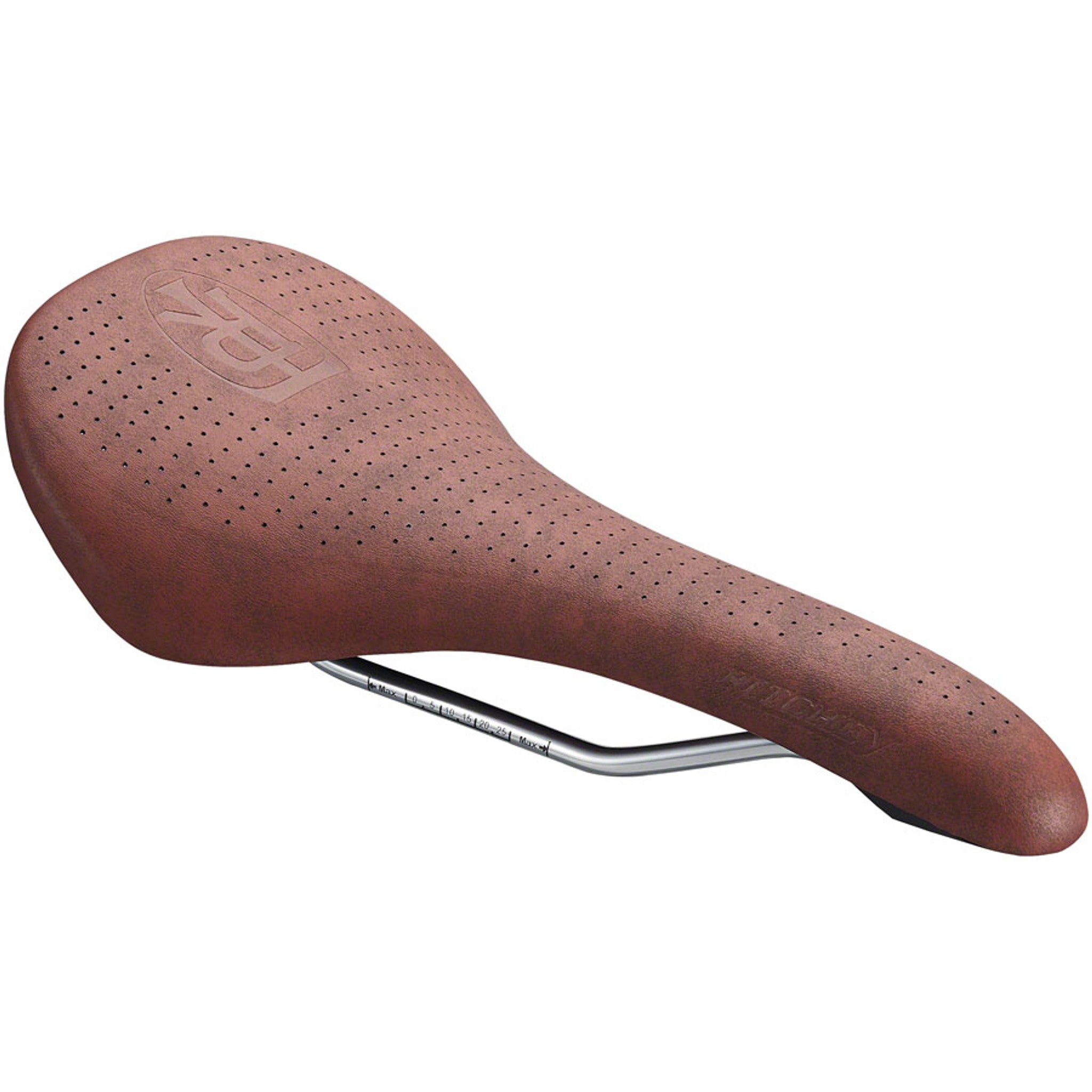 Classic Saddle