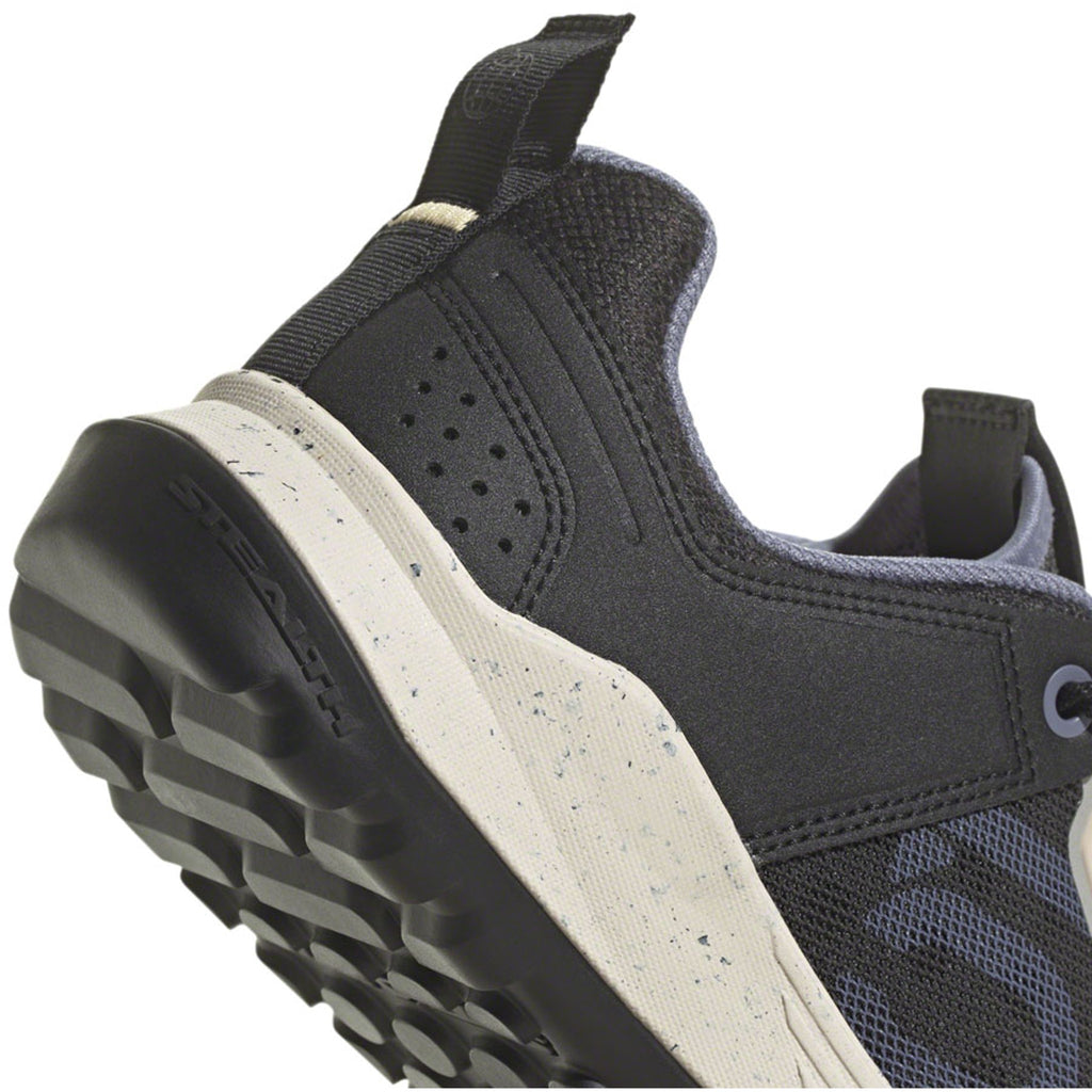 Trailcross XT Flat Shoes - Women's, Gray Six/Silver Violet/Acid Orange