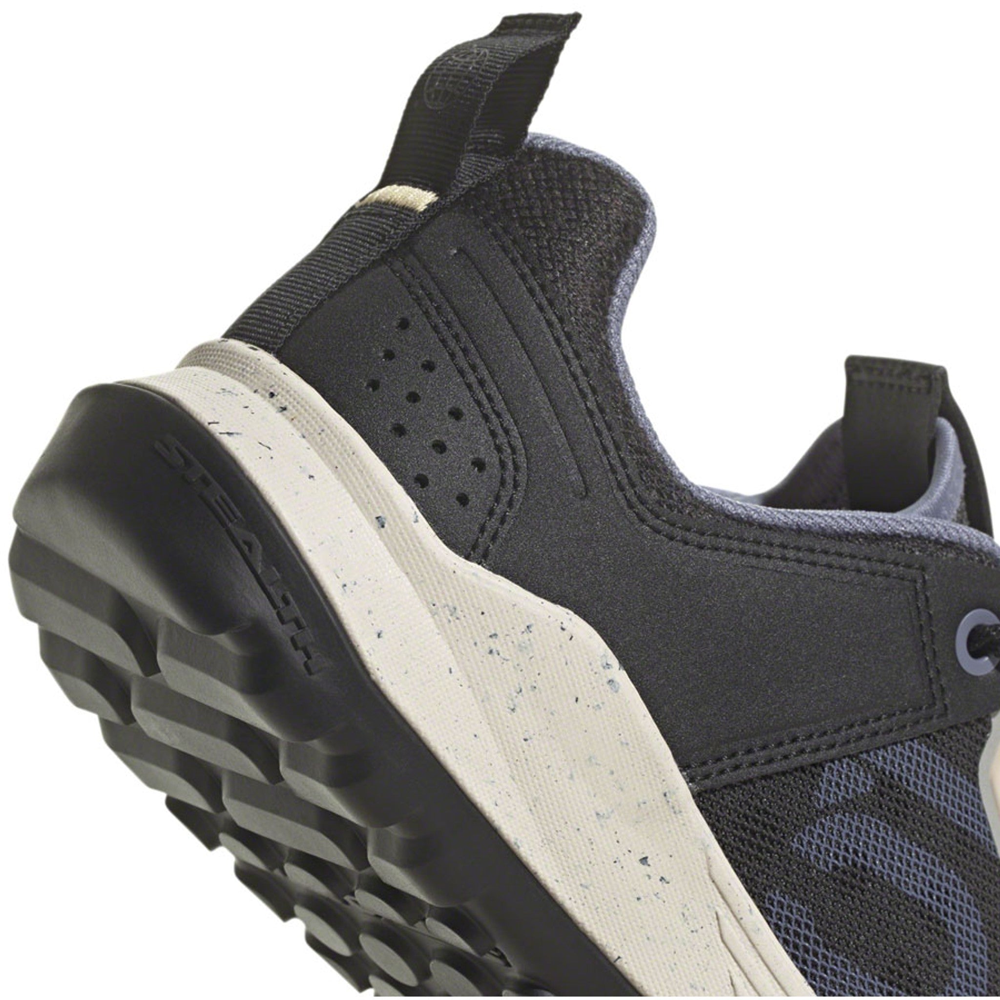 Trailcross XT Flat Shoes - Women's, Gray Six/Silver Violet/Acid Orange