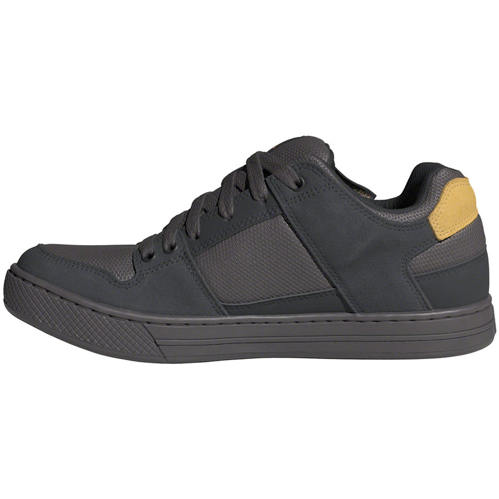 Freerider Flat Shoes - Men's, Charcoal/Oat/Carbon