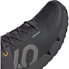Trailcross LT Flat Shoes - Men's, Charcoal/Putty Gray/Oat