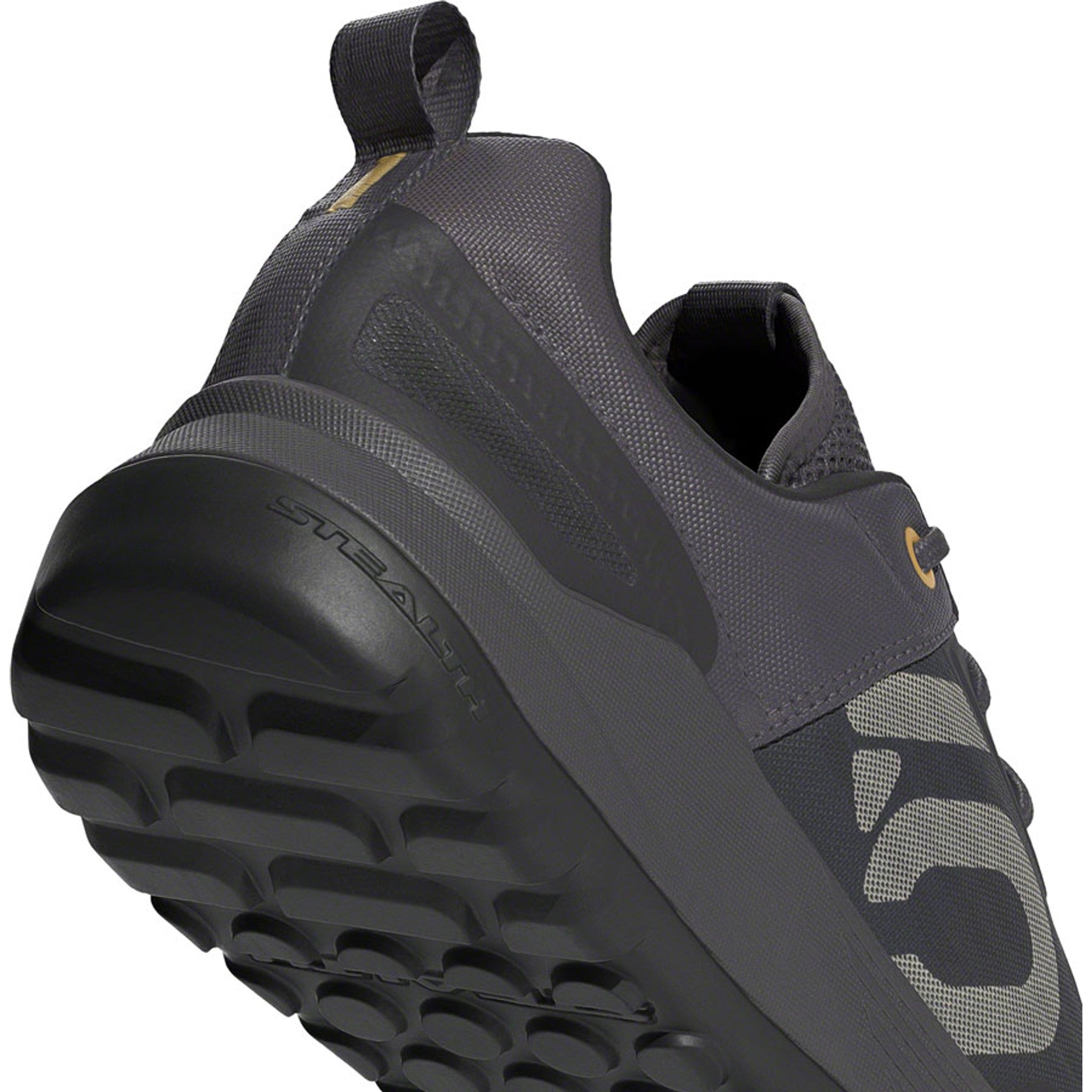 Trailcross LT Flat Shoes - Men's, Charcoal/Putty Gray/Oat