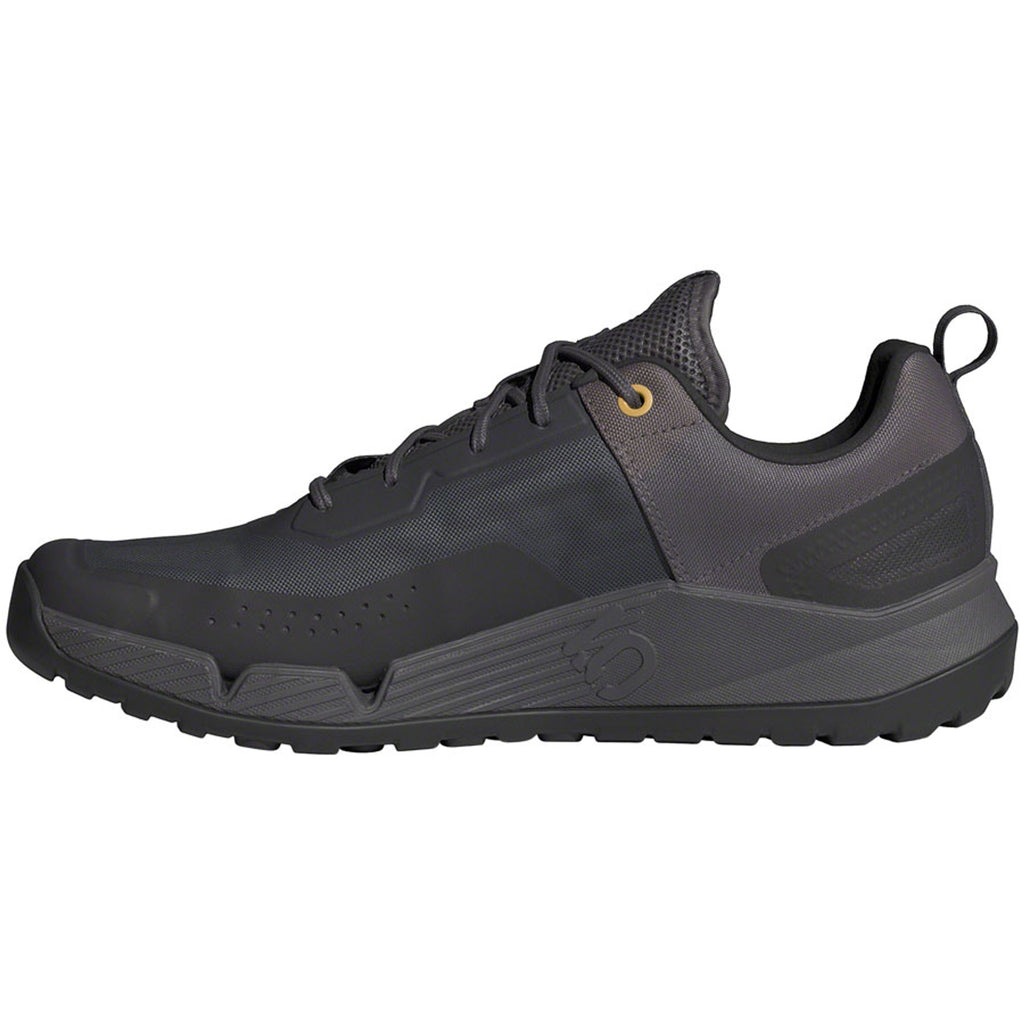 Trailcross LT Flat Shoes - Men's, Charcoal/Putty Gray/Oat