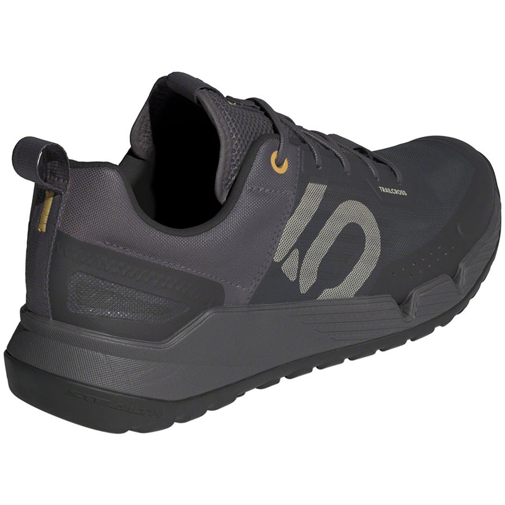 Trailcross LT Flat Shoes - Men's, Charcoal/Putty Gray/Oat