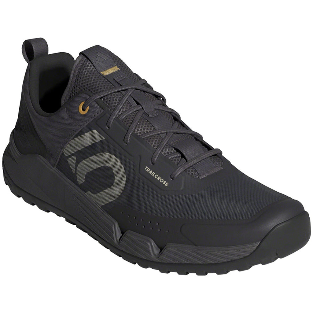 Trailcross LT Flat Shoes - Men's, Charcoal/Putty Gray/Oat
