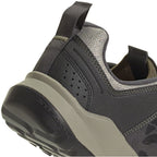 Trailcross XT Flat Shoes - Men's, Gray Six/Core Black/Olive Strata