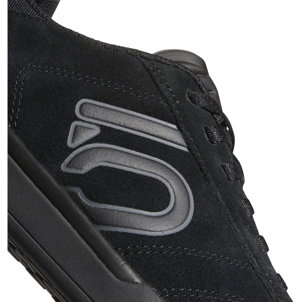Sleuth DLX Flat Shoes - Women's, Core Black / Grey Six / Matte Gold