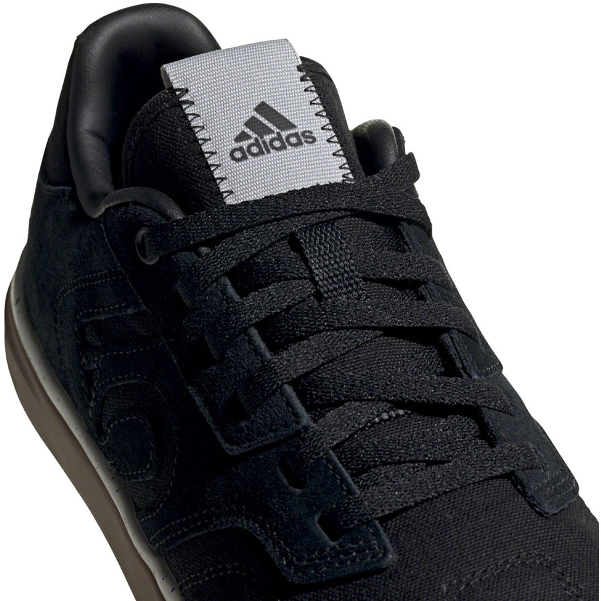 Sleuth Flat Shoes - Women's, Core Black / Core Black / Gum M2